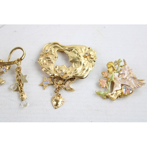 106 - 3 x Signed KIRKS FOLLY Brooches inc. Aladins Lamp, Enamel Unicorn, Fairy