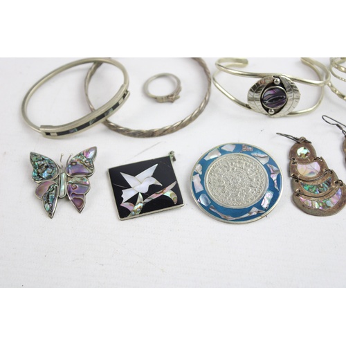 51 - 12 x Vintage ALPACA MEXICO JEWELLERY inc. Bangles, Brooches, Shell Inlay