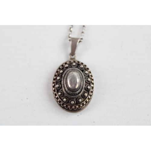 138 - Vintage .925 Sterling Silver Filigree LOCKET  (21g)