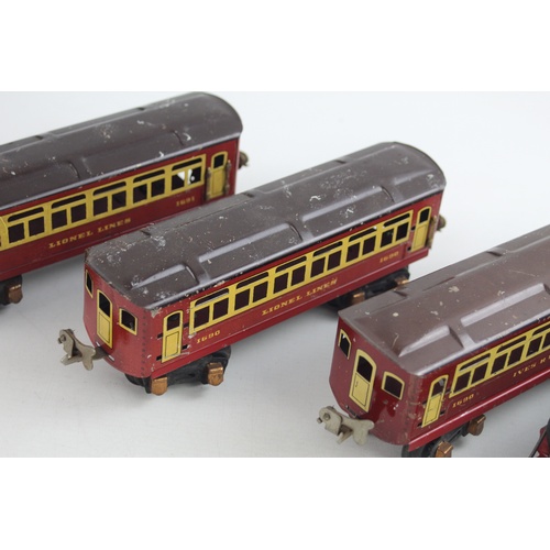 4 - 8 x Vintage LIONEL LINES Tinplate 1681 Loco, Tender & Carriages O Gauge