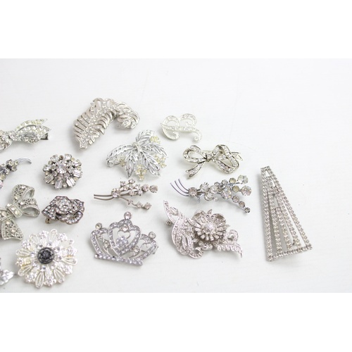 32 - 25 x Vintage & Retro RHINESTONE BROOCHES inc. Silver Tone, Bow, Floral, Art Deco