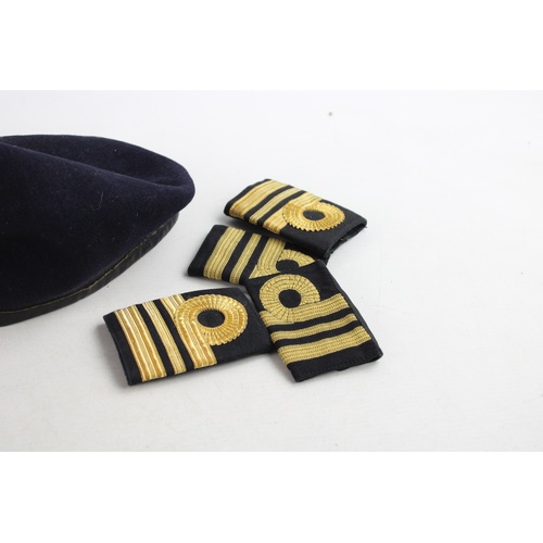 68 - Vintage ROYAL NAVY Officers Peaked Cap, Beret & Rank Badges