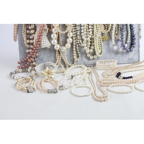 112 - 40 x Vintage & Retro FAUX PEARL Jewellery inc. Necklaces, Bracelets