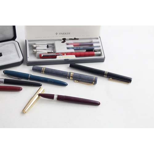 113 - 9 x Assorted Vintage BRANDED Fountain Pens Inc Parker, Boxed, Platignum Etc