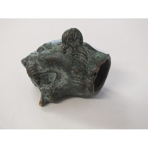 225 - BRONZE DAGGER FINIAL IN THE FORM OF A WILD CATS HEAD