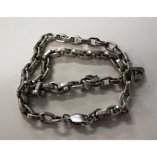 230 - HEAVY STERLING SILVER NECKLACE 71.8g MEASURES 20 inch