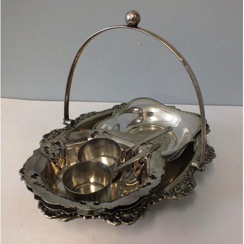 245 - SELECTION OF VINTAGE SILVER PLATED ITEMS INCLUDES FRUIT BASKET AND BOWLS