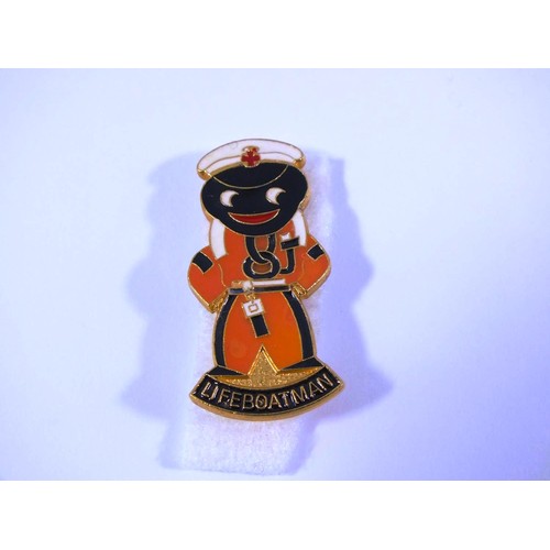 125 - RARE GOLLY LIFEBOAT CHARITY BADGE