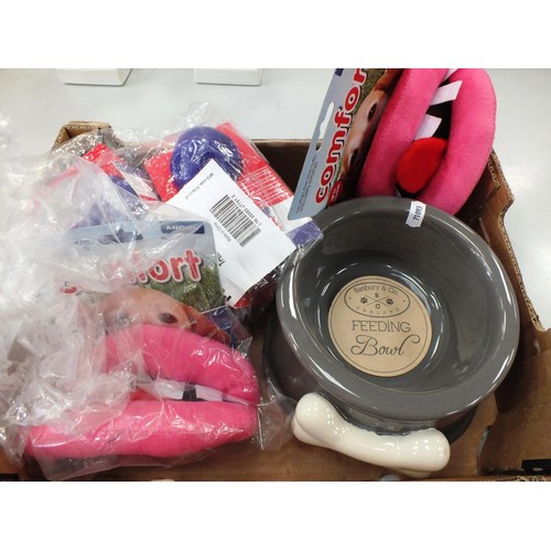 604 - DOG BOWL AND SQUEAKY TOYS