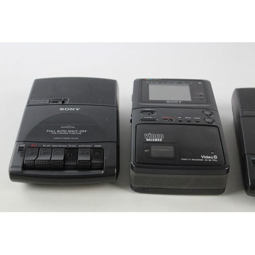 121 - 4 x Vintage SONY RADIOS Inc. Video Walkman, Walkman WM-FX19, Cassette-Corder Etc