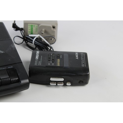 121 - 4 x Vintage SONY RADIOS Inc. Video Walkman, Walkman WM-FX19, Cassette-Corder Etc