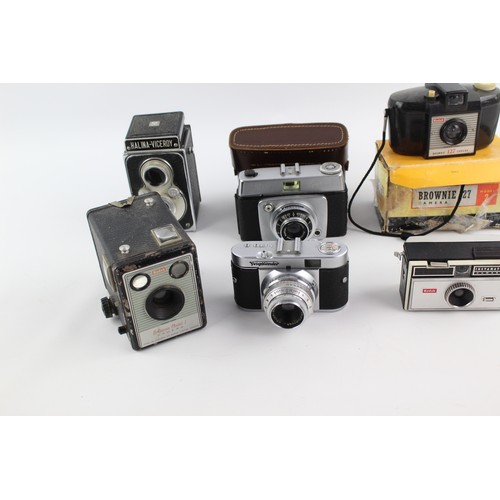 11 - 7 x VINTAGE CAMERAS Inc. Voigtlander, Kodak, Halina, Ilford & Soho w/ Some Cases