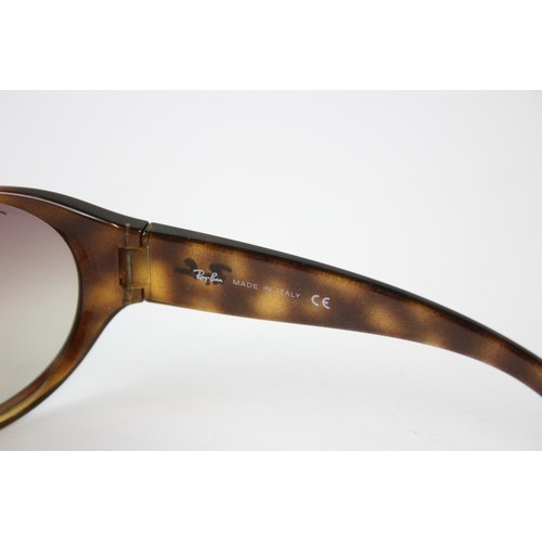 18 - Ladies Stylist RAY-BAN Faux Tortoiseshell Framed Oversized SUNGLASSES