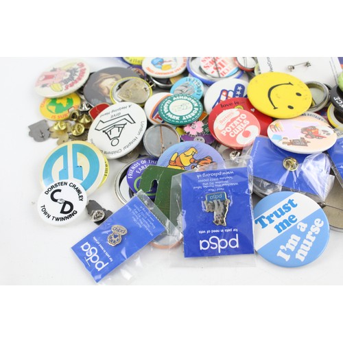 237 - Job Lot 150+ Assorted Vintage Lapel & Pin Badges Inc Charities, Advertising Etc