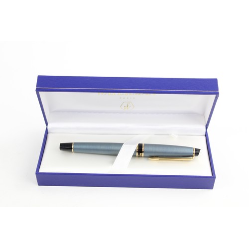 241 - Vintage WATERMAN Expert Blue FOUNTAIN PEN w/ Gold Plate Nib WRITING Boxed