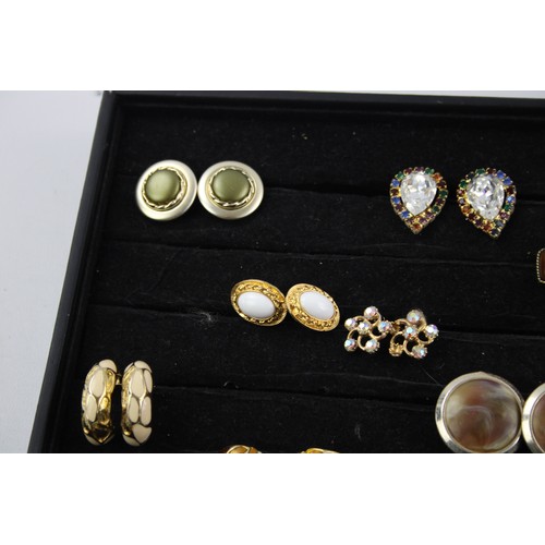 101 - 20 x Vintage CLIP ON EARRINGS inc. Gold Tone, Iris Glass, Enamel, Statement