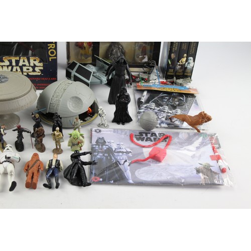 85 - Job Lot of Assorted Vintage / Modern STAR WARS Toys & Collectables Inc. Figures