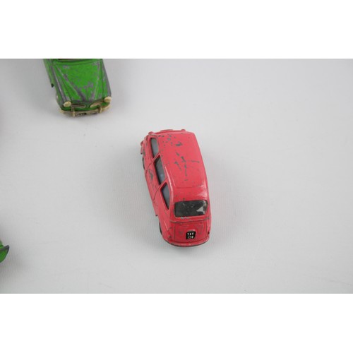 16 - 5 x Vintage TRI-ANG SPOT ON Die Cast Models Inc Volvo 122, Vauxhall Cresta, Fiat