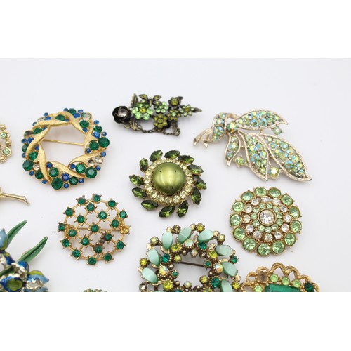 22 - 25 x Vintage & Retro BROOCHES inc. Aurora, 1980's, Statement