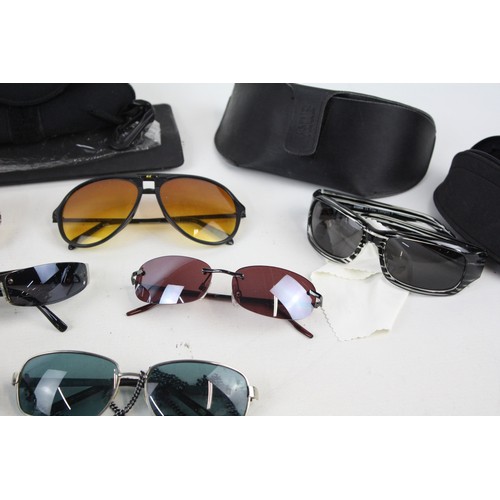 34 - 10 x Assorted BRANDED SUNGLASSES Inc Pilot, Persol, Storm, Foster Grant, Gents