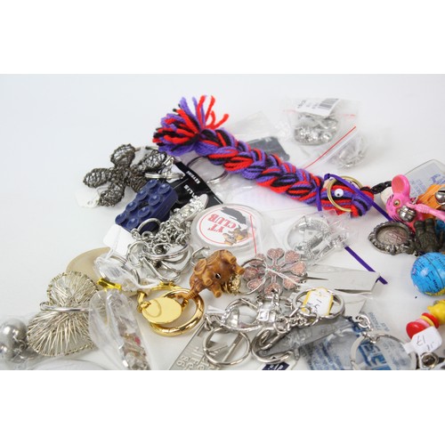 36 - Job Lot of Assorted Collectable KEYRINGS Inc Vintage, Advertising, Souvenir Etc