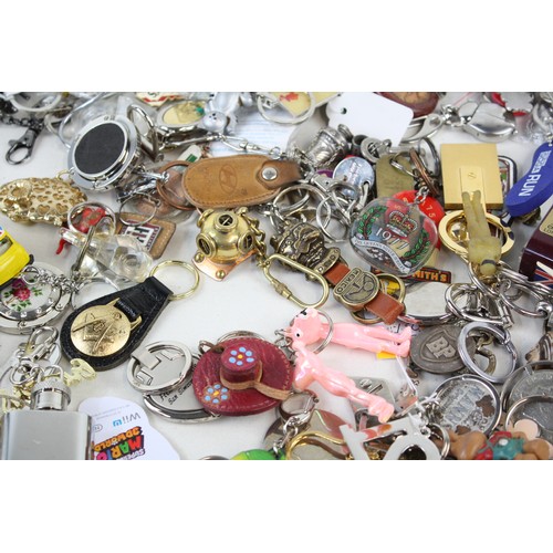 36 - Job Lot of Assorted Collectable KEYRINGS Inc Vintage, Advertising, Souvenir Etc