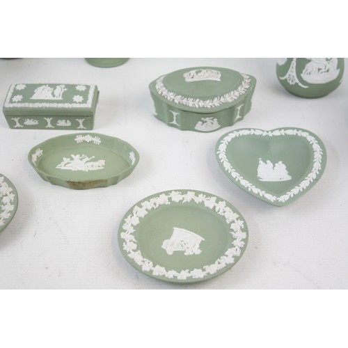 54 - 13 x Vintage WEDGWOOD Sage Green JASPERWARE Trinket Dishes & Plates, Vases Etc