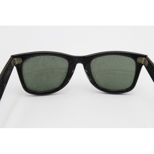 122 - Classic Vintage Bausch & Lomb Black RAY-BAN Wayfarer SUNGLASSES