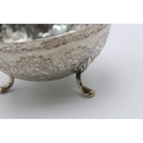 138 - Antique / Vintage .800 CONTINENTAL SILVER Ornate Condiment Bowl (49g)