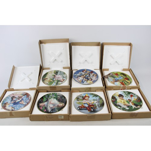 188 - 8 x Vintage Collectible DANBURY MINT Children of The Week Plates Collection