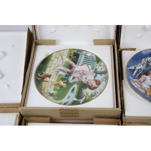 188 - 8 x Vintage Collectible DANBURY MINT Children of The Week Plates Collection