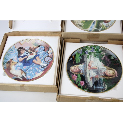 188 - 8 x Vintage Collectible DANBURY MINT Children of The Week Plates Collection