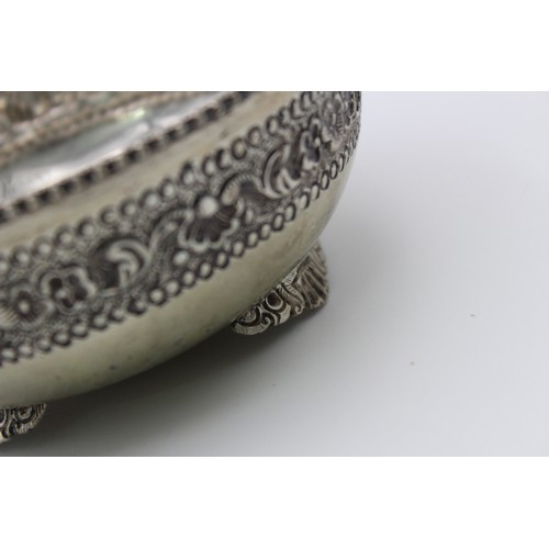 198 - Antique / Vintage .800 CONTINETAL SILVER Decorative Bowl w/ Ornate Band (105g)