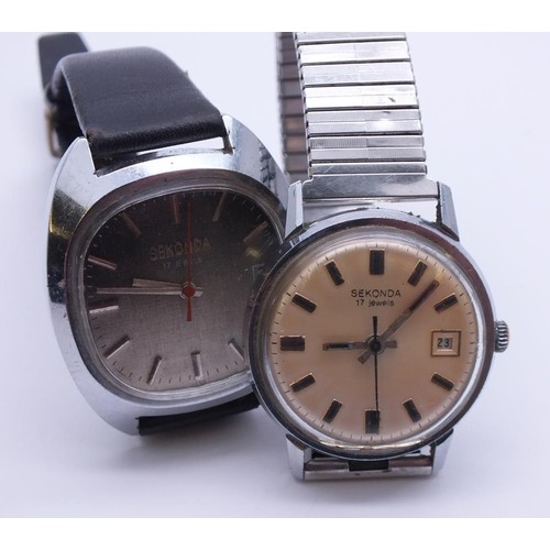 322 - TWO GENTS WATCHES IN WORKING ORDER