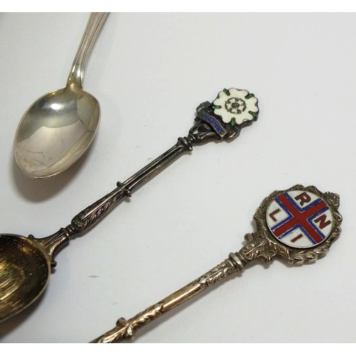 301 - SET OF SIX SILVER TEASPOONS, WEIGHT 68g