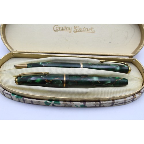 39 - Vintage CONWAY STEWART Dinke 550 Green FOUNTAIN PEN w/ 14ct Gold Nib, Pencil Etc