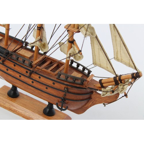 80 - 6x Antique / Vintage Boat & Ship Models Inc Fishing, HMS Victory, Yacht, Sailing