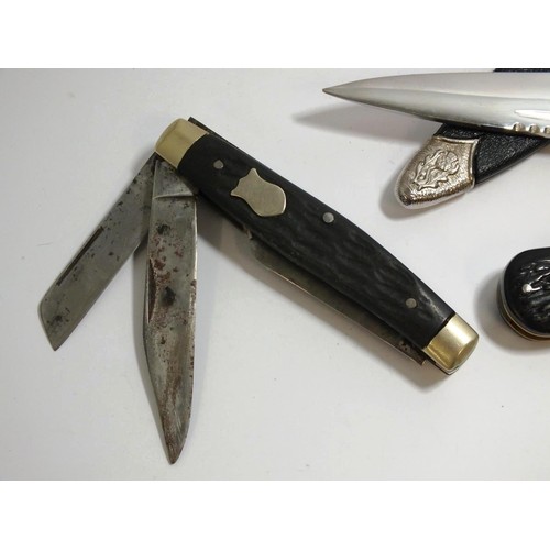 404 - TWO SHEFFIELD QUALITY PEN KNIFES AND TWO SCOTTISH DAGGER AND JEWEL LETTER OPENERS