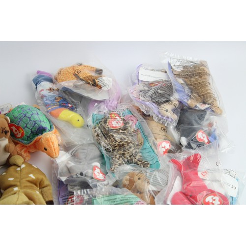 88 - 40 x Collectable TY BEANIE BABIES Inc. 2001 Holiday, Millennium, Princess, Etc