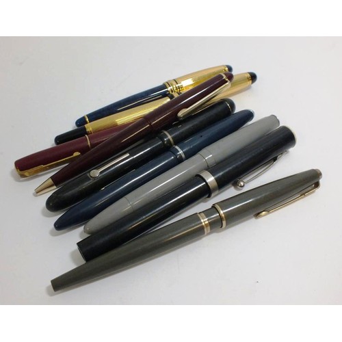 409 - NINE VINTAGE FOUNTAIN PENS INCLUDING PARKER SHEAFFER ETC