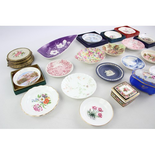 132 - 24 x Assorted Vintage Trinket Dishes & Box Inc. Palissy Spode, Burslem, Wedgwood