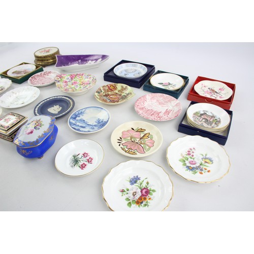 132 - 24 x Assorted Vintage Trinket Dishes & Box Inc. Palissy Spode, Burslem, Wedgwood