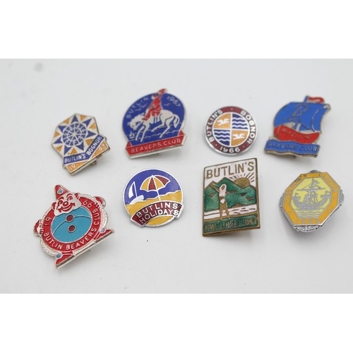 150 - 8 x Assorted Vintage BUTLINS Holiday Camp Badges Inc Enamel, Beavers' Club Etc