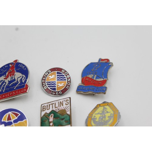 150 - 8 x Assorted Vintage BUTLINS Holiday Camp Badges Inc Enamel, Beavers' Club Etc