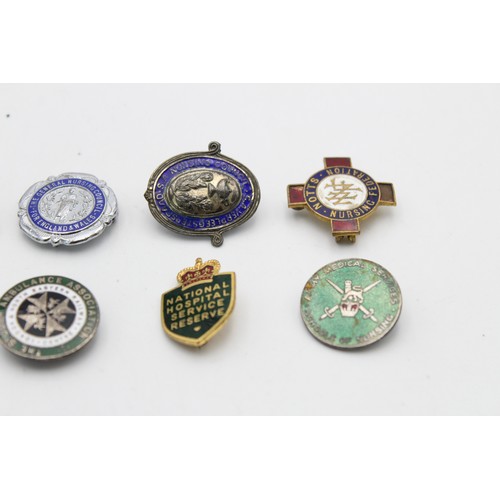 190 - 8 x Assorted Vintage NURSING & HOSPITAL Badges Inc Enamel, Nursing School Etc