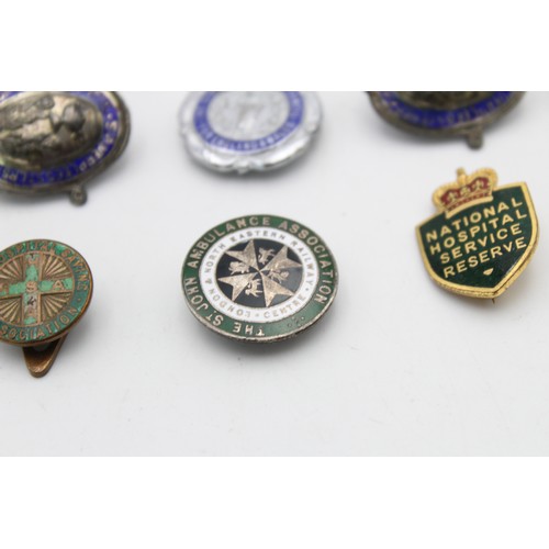 190 - 8 x Assorted Vintage NURSING & HOSPITAL Badges Inc Enamel, Nursing School Etc