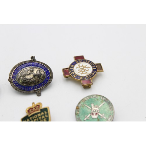 190 - 8 x Assorted Vintage NURSING & HOSPITAL Badges Inc Enamel, Nursing School Etc