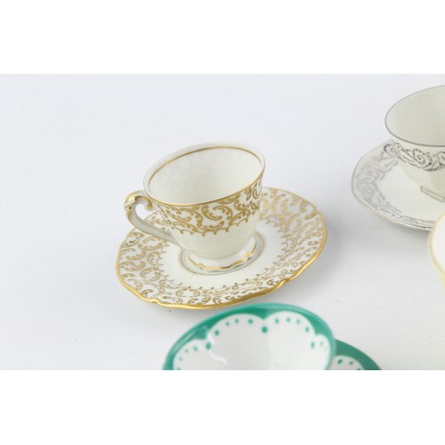 209 - 18 x Teacup & Saucer Sets Inc. Limoges Porcelain, Gossamer Royal Albert, Newport