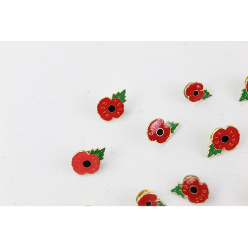 239 - 22 x Assorted POPPY Remembrance Pin BADGES Inc Various Years Etc