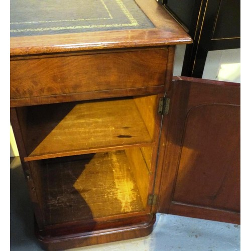 456 - GENTLEMANS VINTAGE  LEATHER TOPPED DESK AND CAPTAINS CHAIR